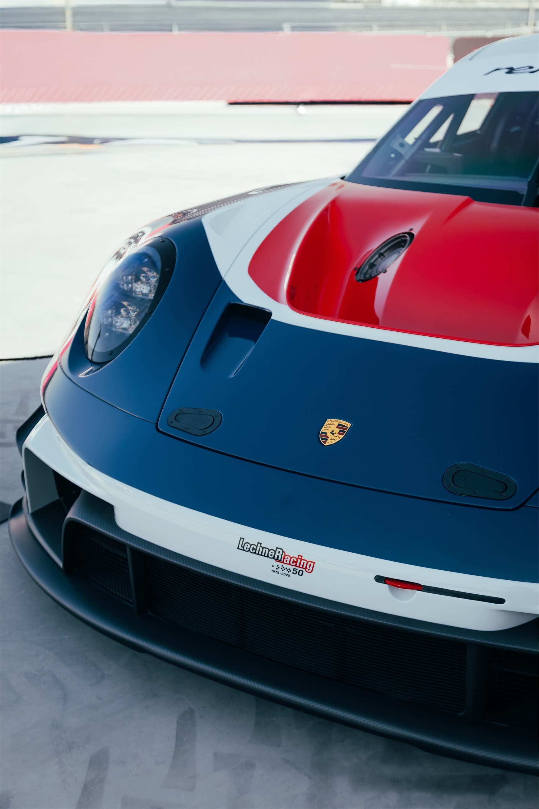 Editorial automotive photograph from Louis-Esteban Mecky's portfolio.