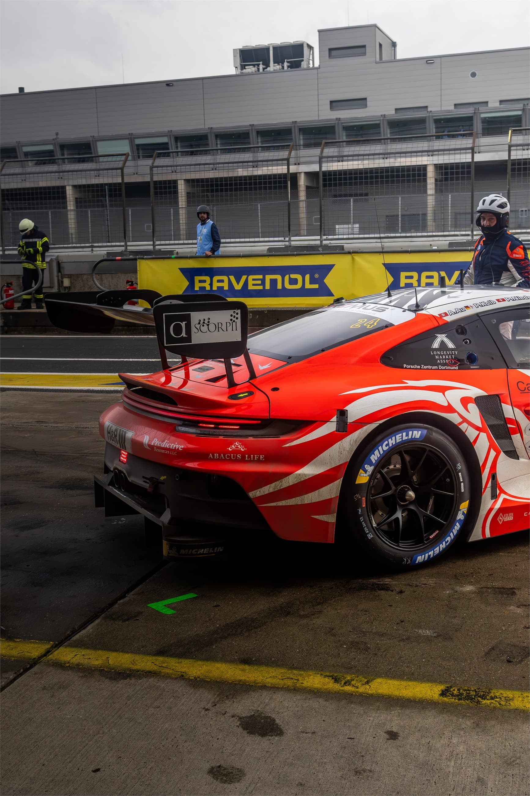 Automotive detail photograph from Louis-Esteban Mecky's portfolio.