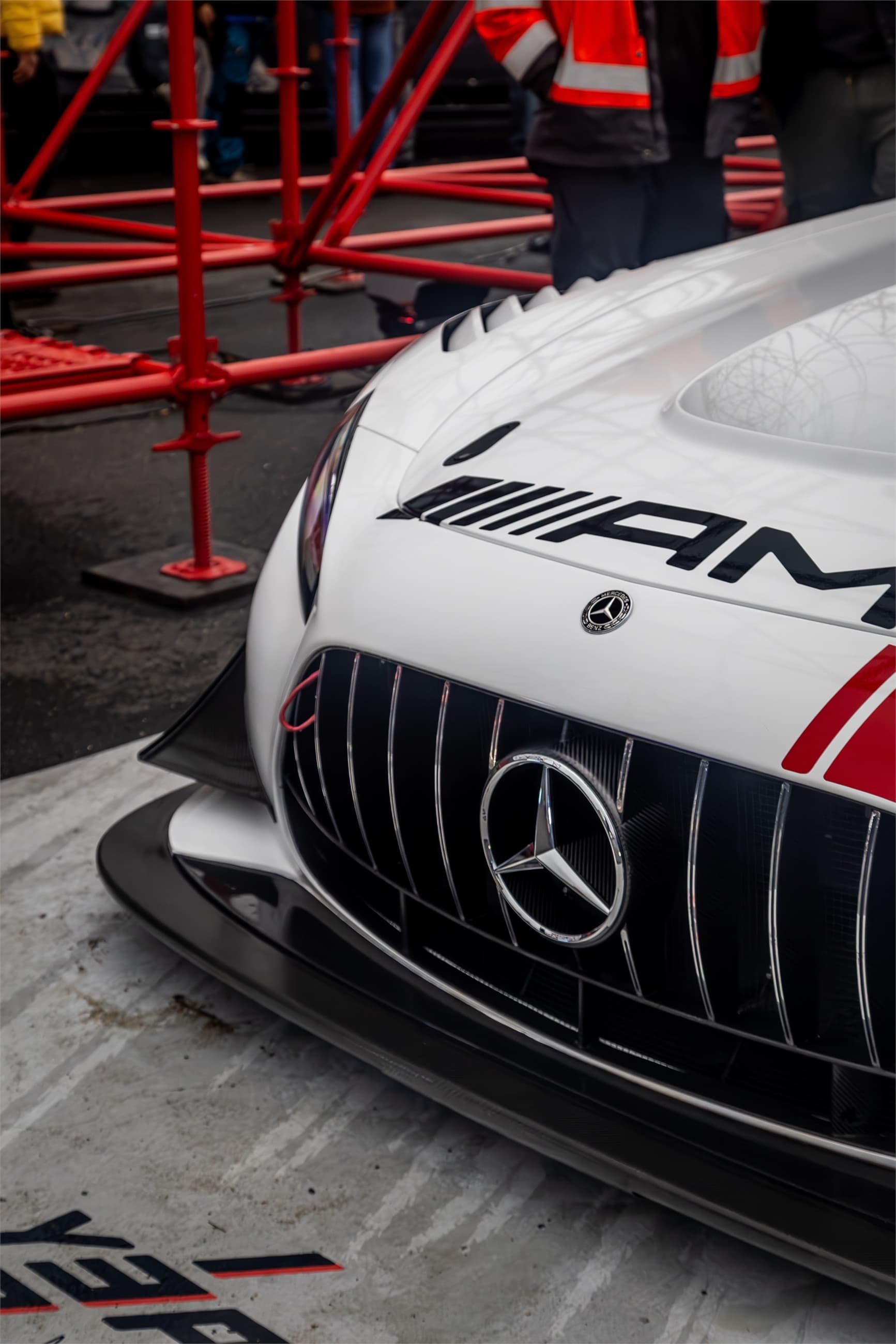 Automotive detail photograph from Louis-Esteban Mecky's portfolio.