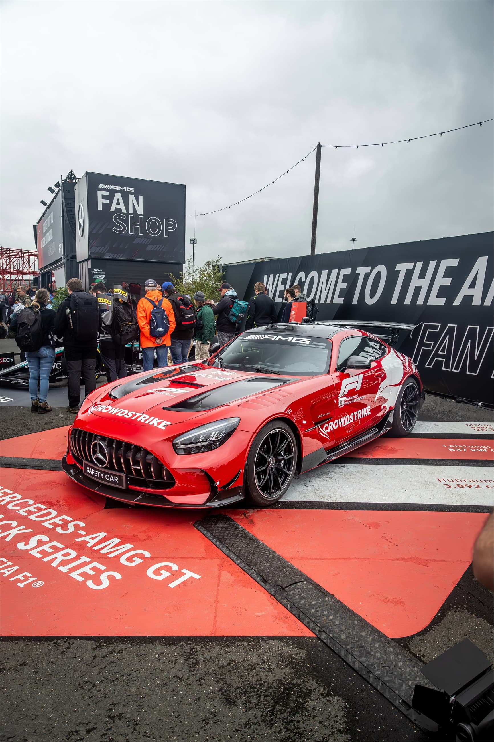 Automotive detail photograph from Louis-Esteban Mecky's portfolio.